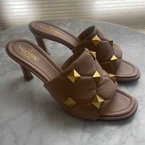 Valentino Garavani Rockstud Heels